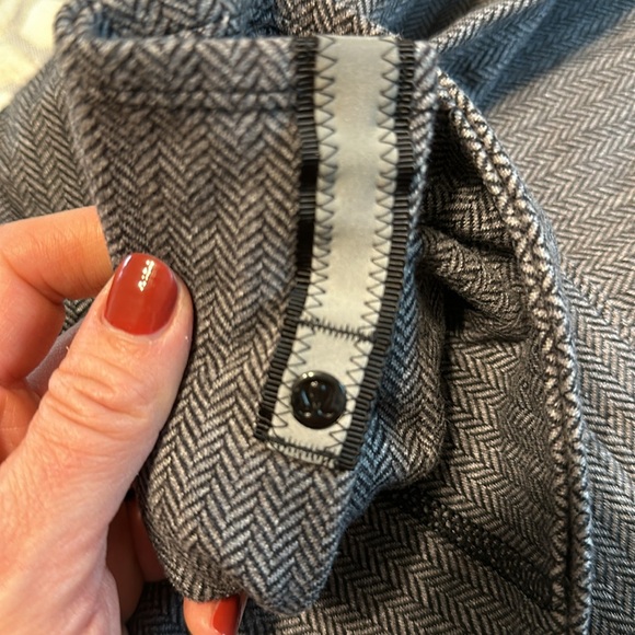 Lululemon vinyasa herringbone scarf - Picture 2 of 2